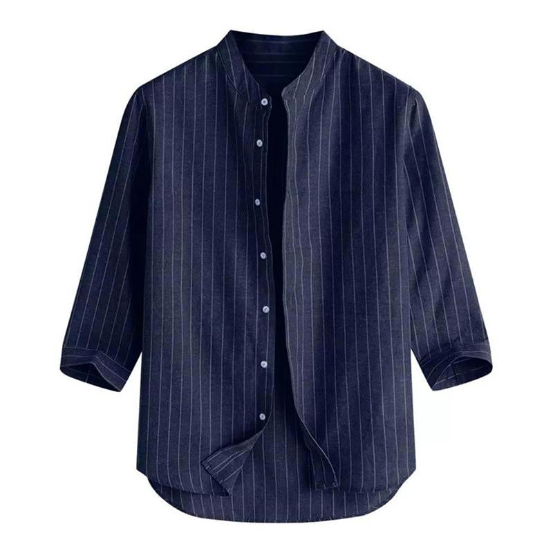 Camisa informal de rayas con cuello alto y manga tres cuartos